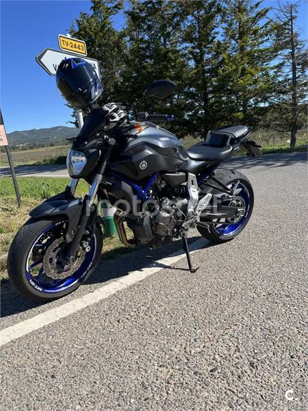 Yamaha MT-07 – Vista 5