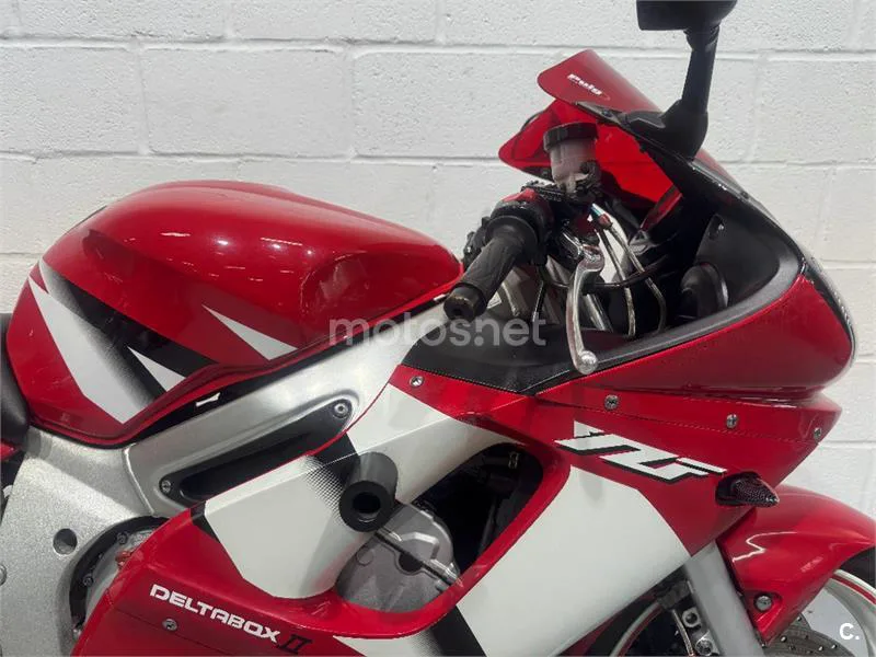 Yamaha R6 – Vista 14