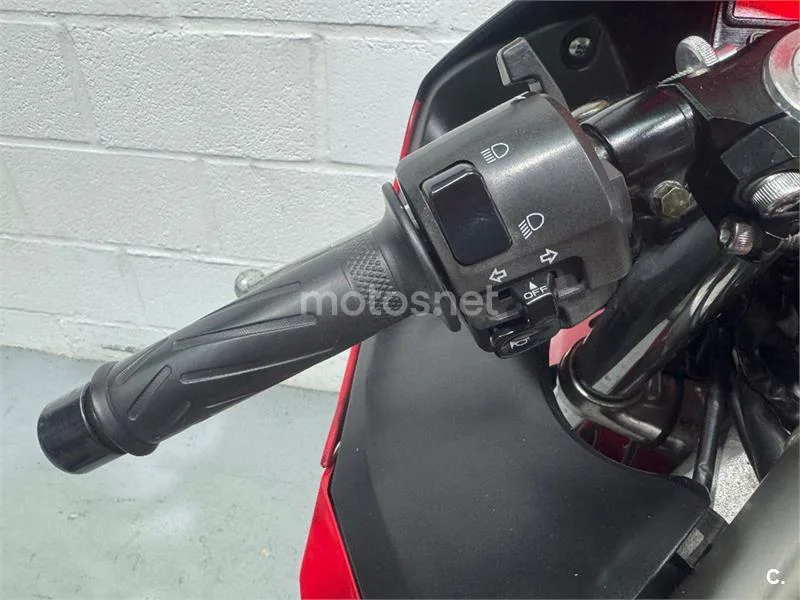 Yamaha R6 – Vista 26