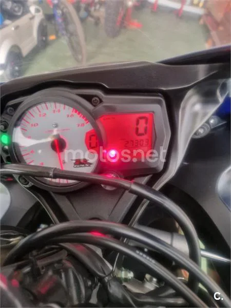 Suzuki GSX-R600 - Vista 3