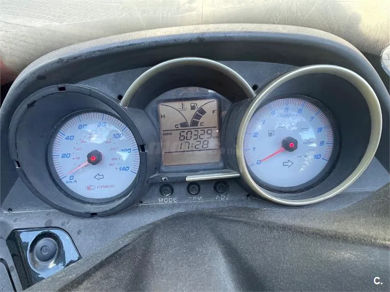 Kymco Super Dink 125i – Vista 5