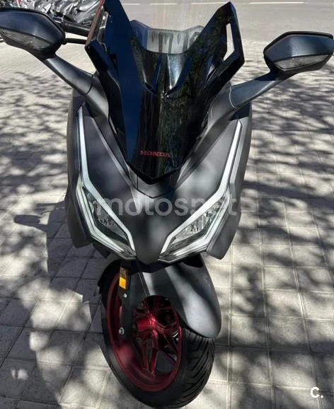 Honda Forza 125 – Vista 3