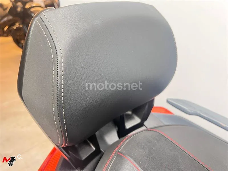 Yamaha XMAX 300 – Vista 7