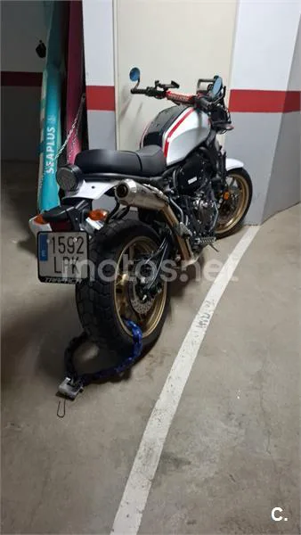 Yamaha XSR700 – Vista 5