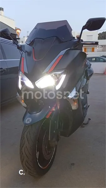 Yamaha TMAX 530 - Vista 16