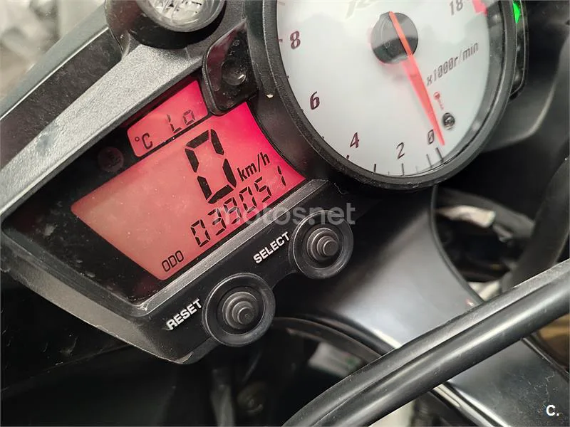 Yamaha YZF R6 – Vista 2