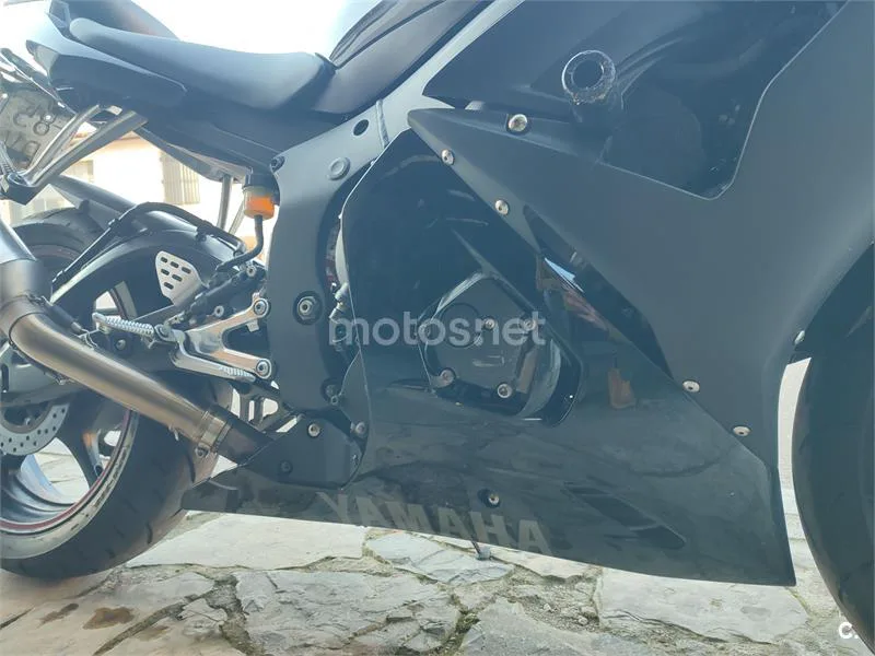 Yamaha YZF R6 – Vista 6