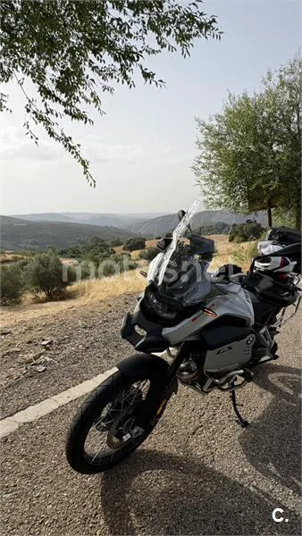 BMW F 900 GS – Vista 3