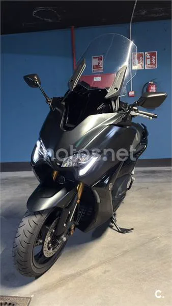 Yamaha TMAX 560 – Vista 7