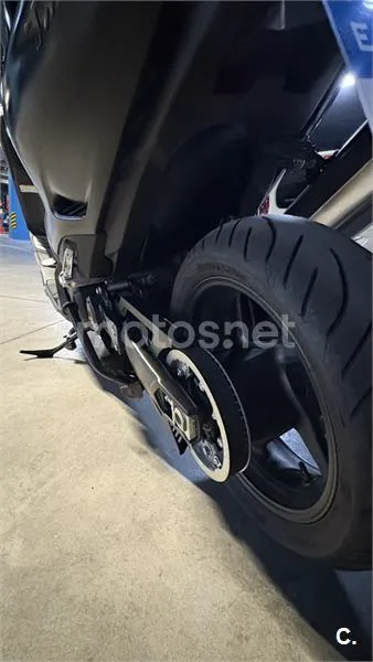 Yamaha TMAX 560 – Vista 9