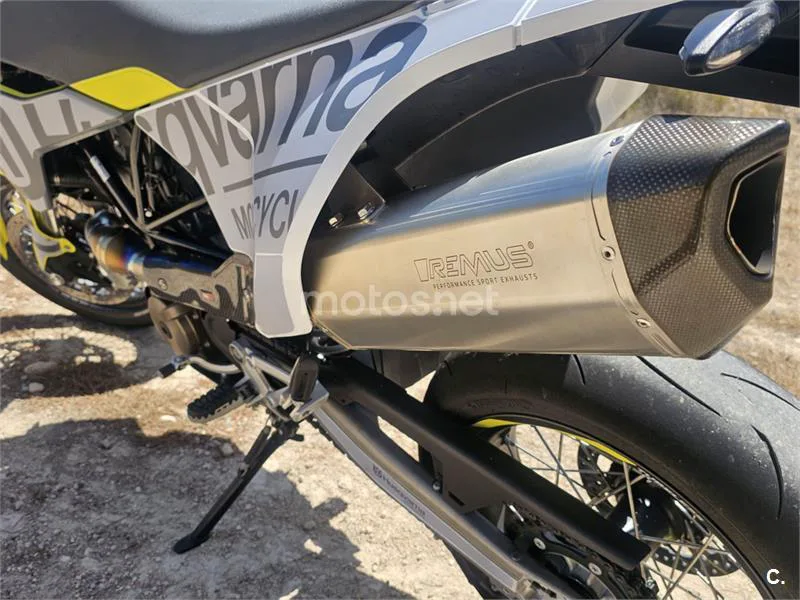 Husqvarna 701 Supermoto – Vista 2