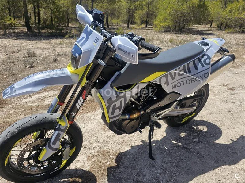 Husqvarna 701 Supermoto – Vista 3