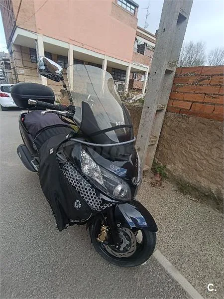 SYM Maxsym 400 – Vista 2