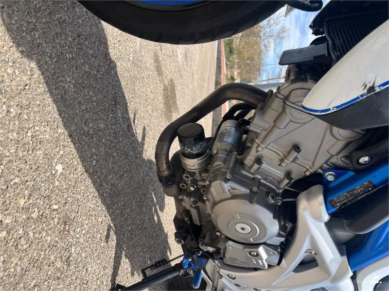 Suzuki Gladius 650 – Vista 11