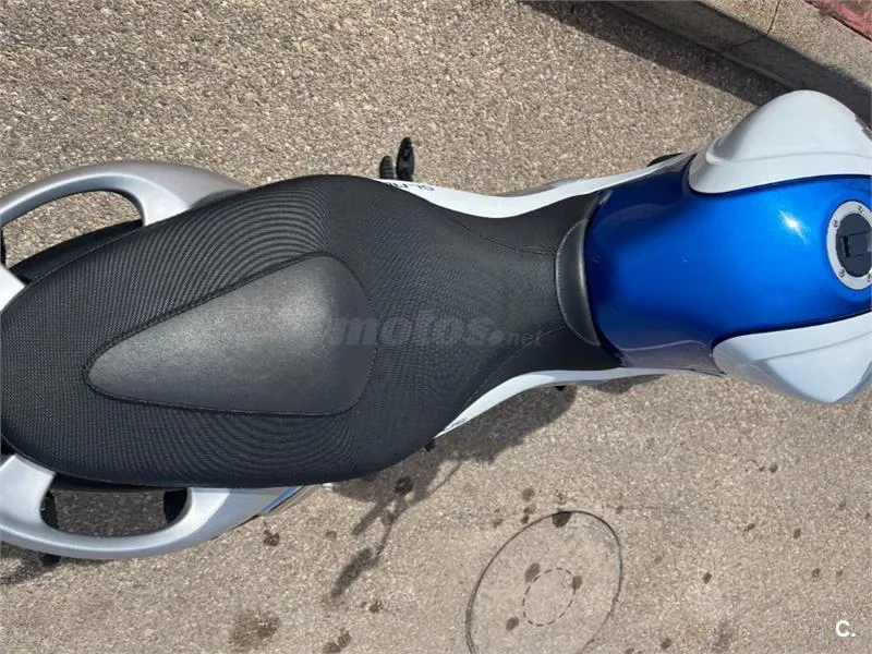 Suzuki Gladius 650 – Vista 12