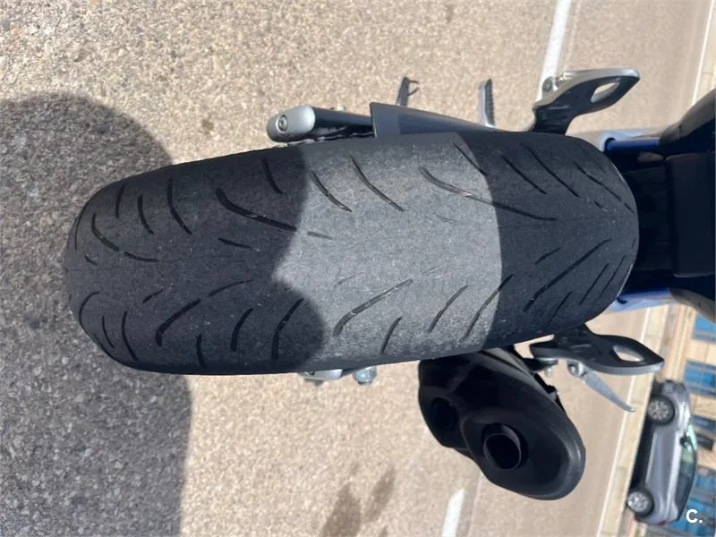 Suzuki Gladius 650 – Vista 16