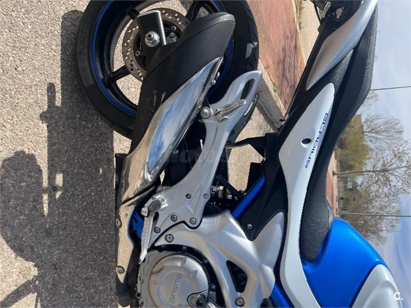 Suzuki Gladius 650 – Vista 4