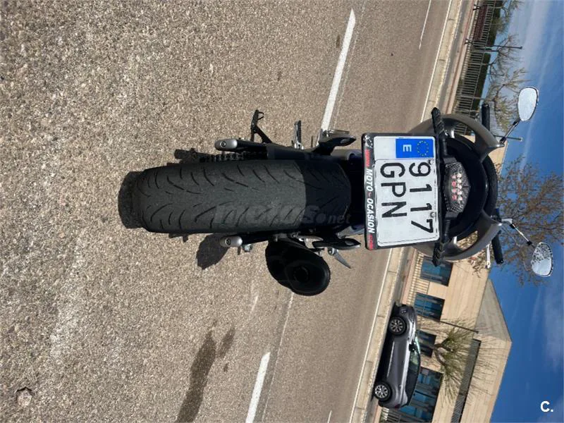 Suzuki Gladius 650 – Vista 6