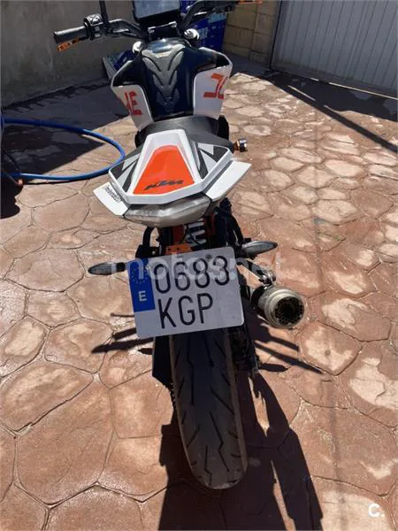 KTM 390 – Vista 3