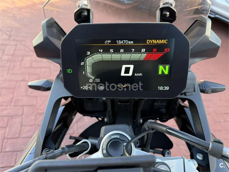 BMW F 750 – Vista 7
