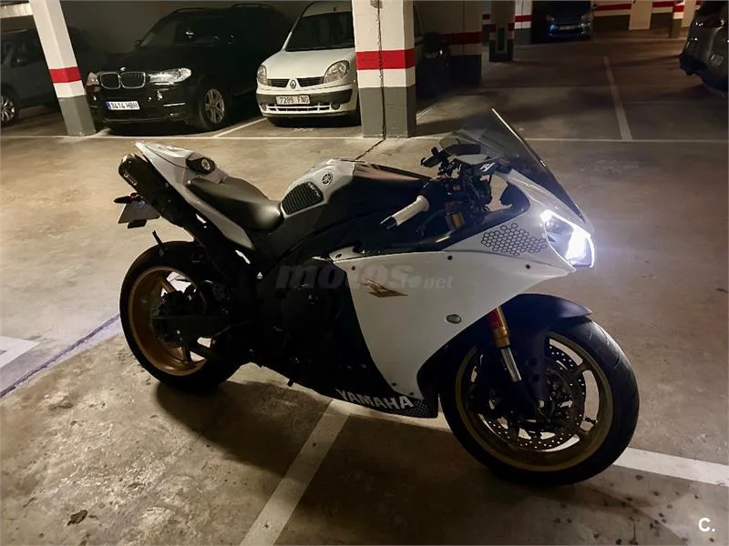 Yamaha YZF R1 – Vista 2