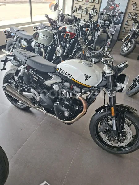 Triumph Speed Twin 1200 14.300 € 2026 Málaga - 1