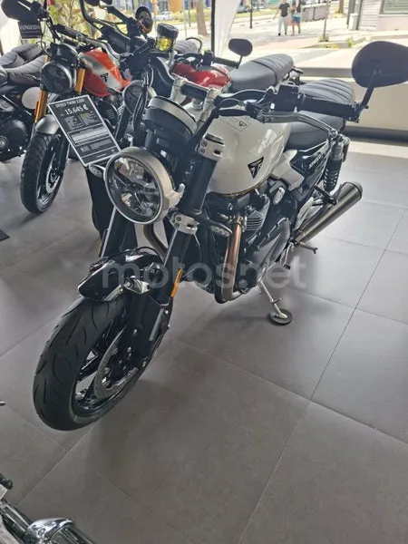 Triumph Speed Twin 1200 - Vista 8