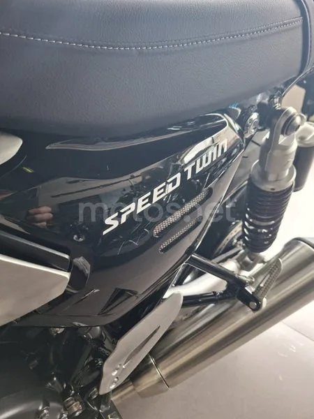 Triumph Speed Twin 1200 - Vista 9