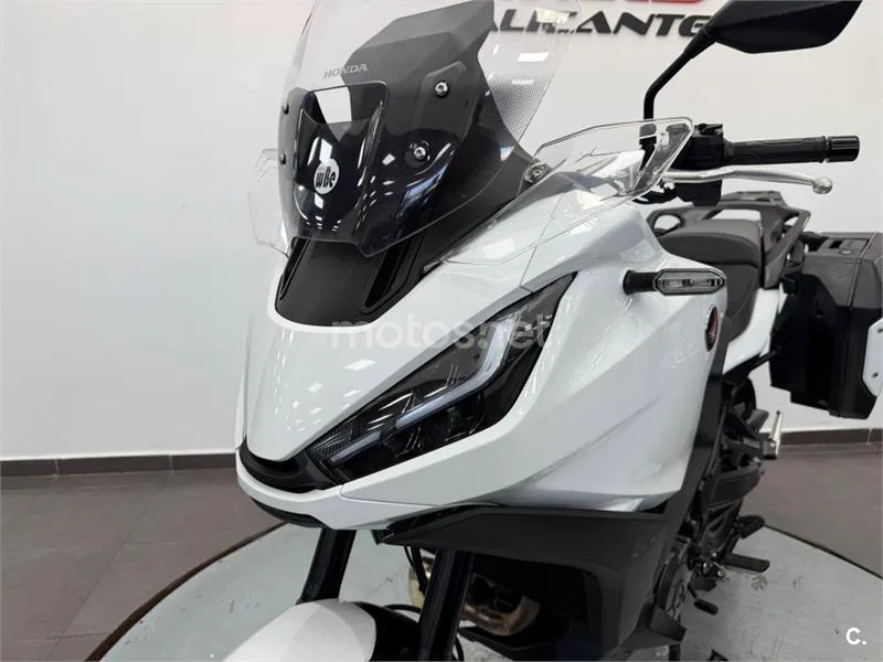 Honda NT1100 – Vista 15