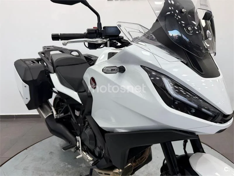 Honda NT1100 – Vista 19