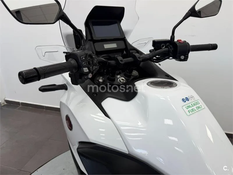 Honda NT1100 – Vista 9
