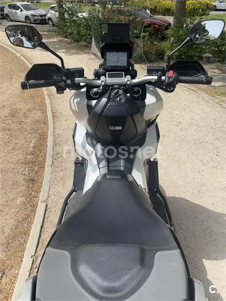 Honda X-ADV – Vista 9