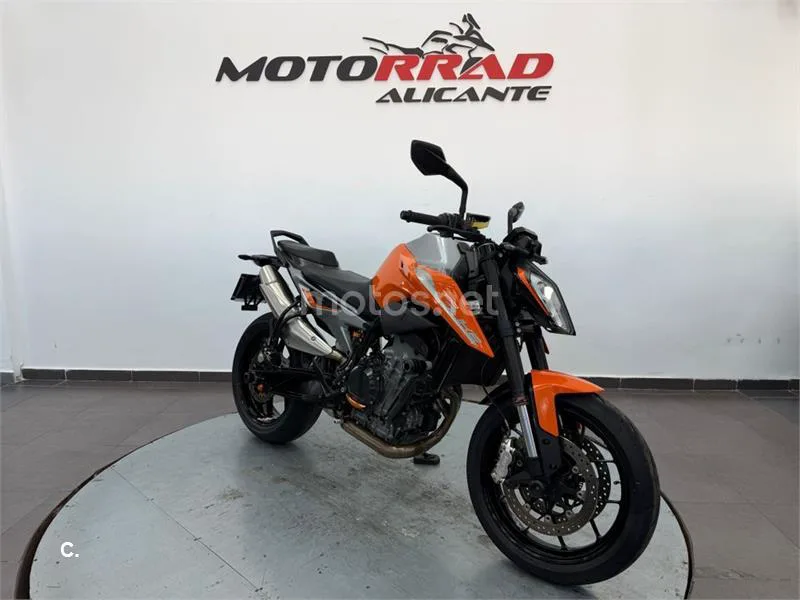 KTM 790 – Vista 16