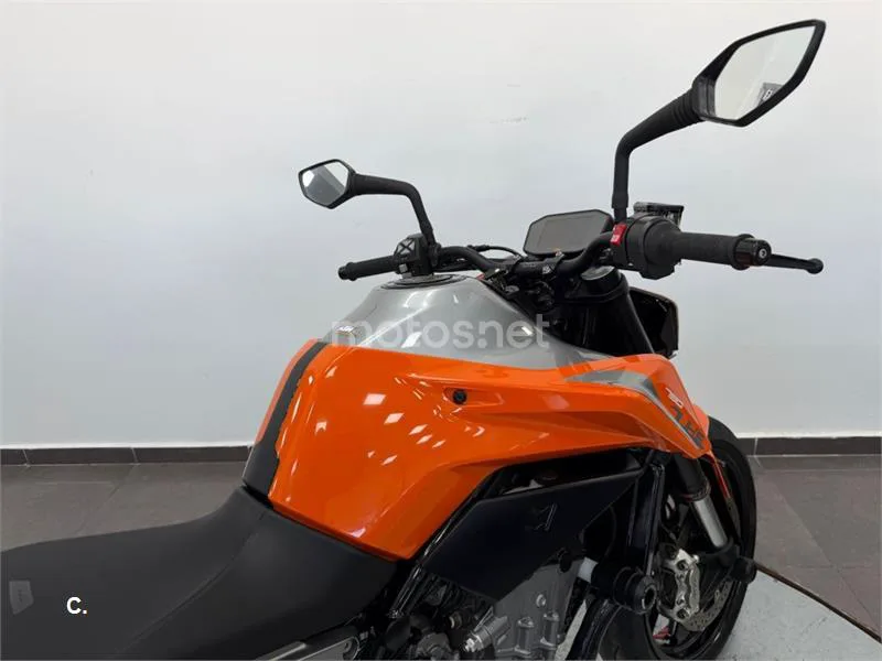 KTM 790 – Vista 7