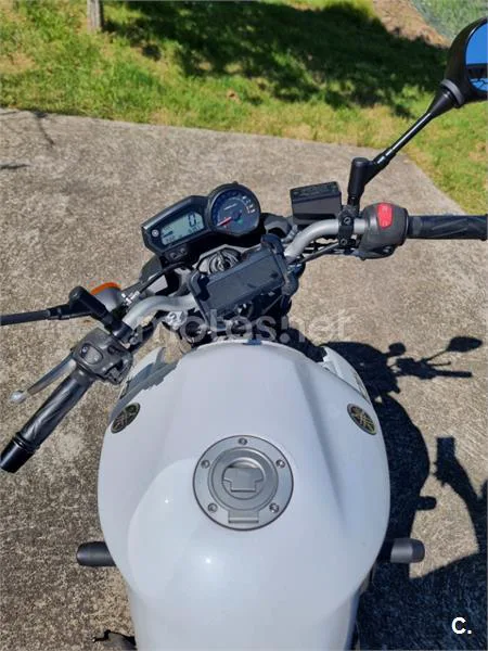 Yamaha XJ6 N Diversion – Vista 5