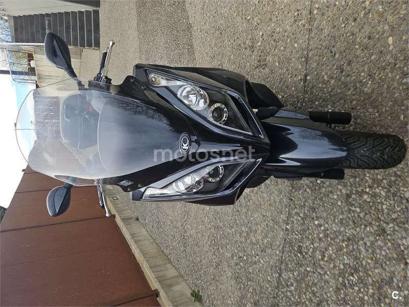 Kymco Grand Dink 300 – Vista 6