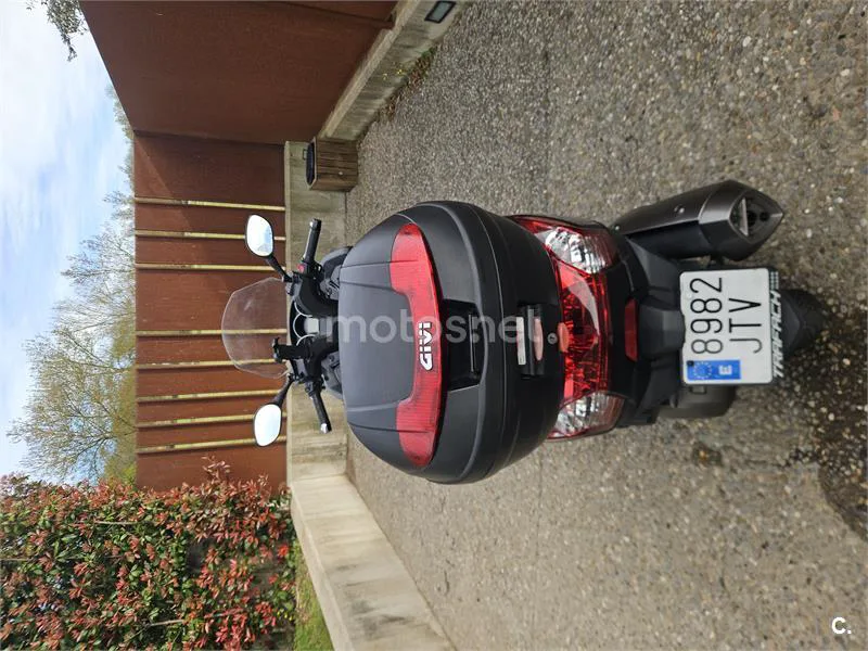 Kymco Grand Dink 300 – Vista 7