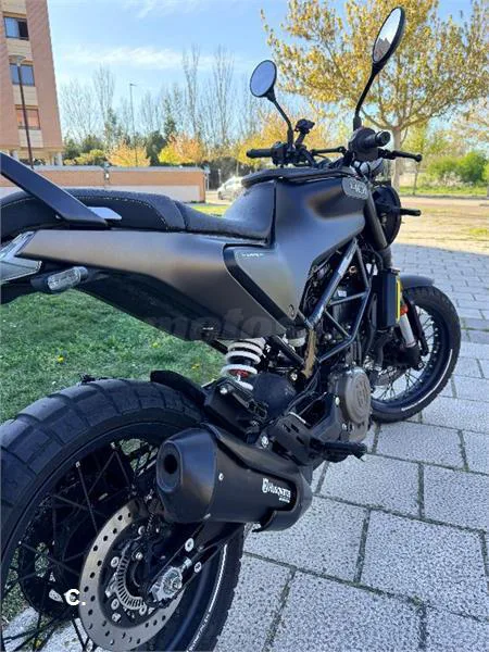 Husqvarna Svartpilen 401 – Vista 2