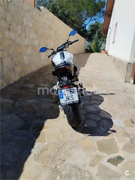 Yamaha MT-07 – Vista 12