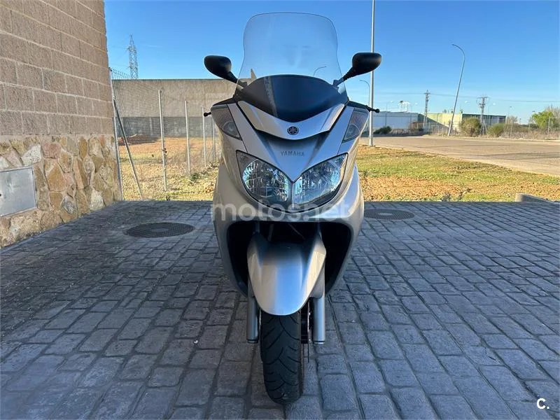 Yamaha YP Majesty 400 – Vista 3