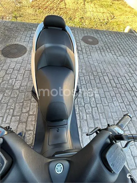 Yamaha YP Majesty 400 – Vista 6