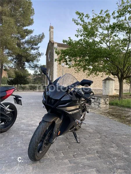 Yamaha R 125 – Vista 3