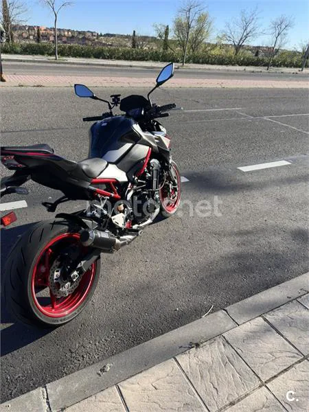 Kawasaki Z900 – Vista 2