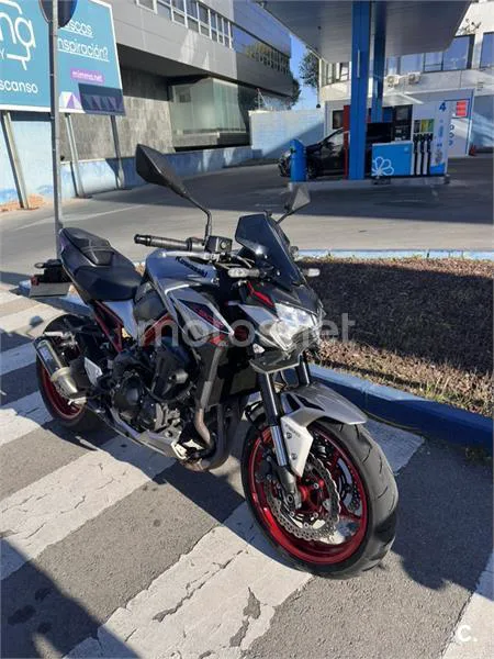 Kawasaki Z900 – Vista 7