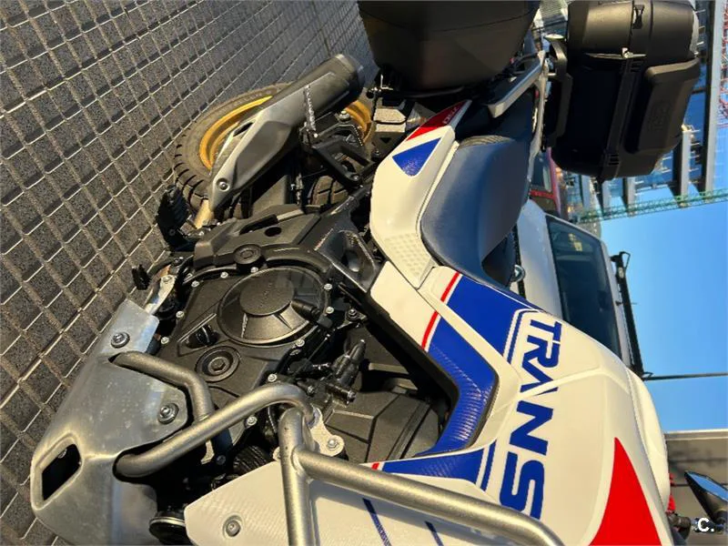 Honda XL 750 Transalp – Vista 4