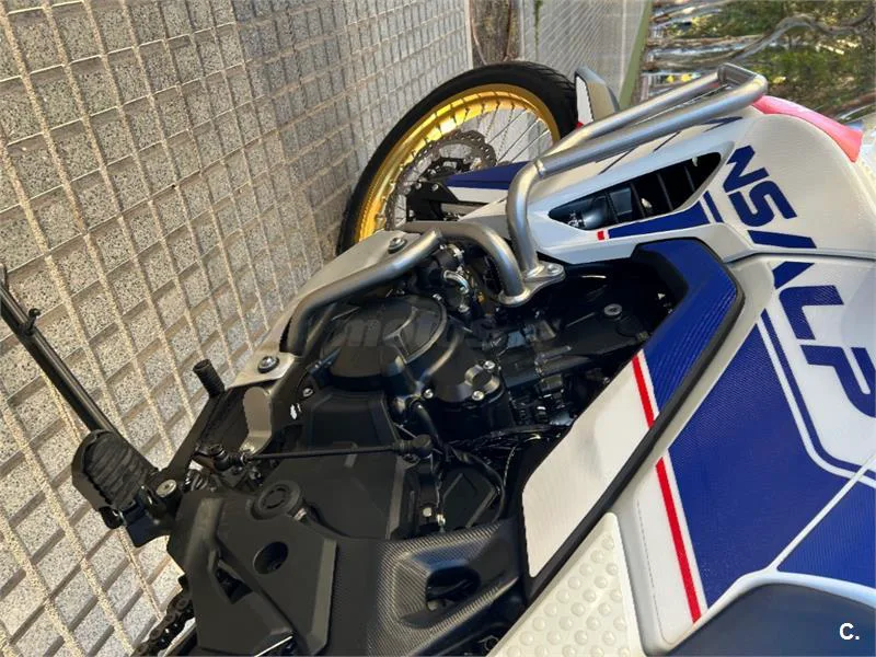 Honda XL 750 Transalp – Vista 9