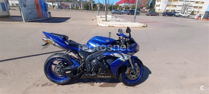 Yamaha R1 – Vista 2