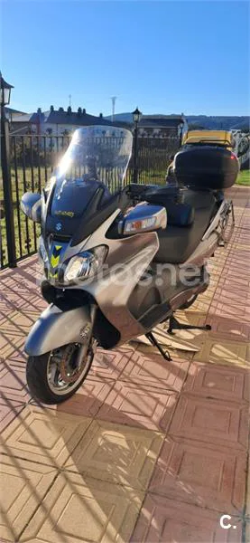 Suzuki Burgman 650 Executive – Vista 3