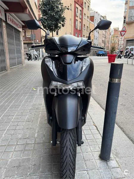 Honda SH125i – Vista 4