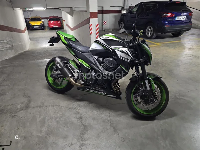 Kawasaki Z800 – Vista 3